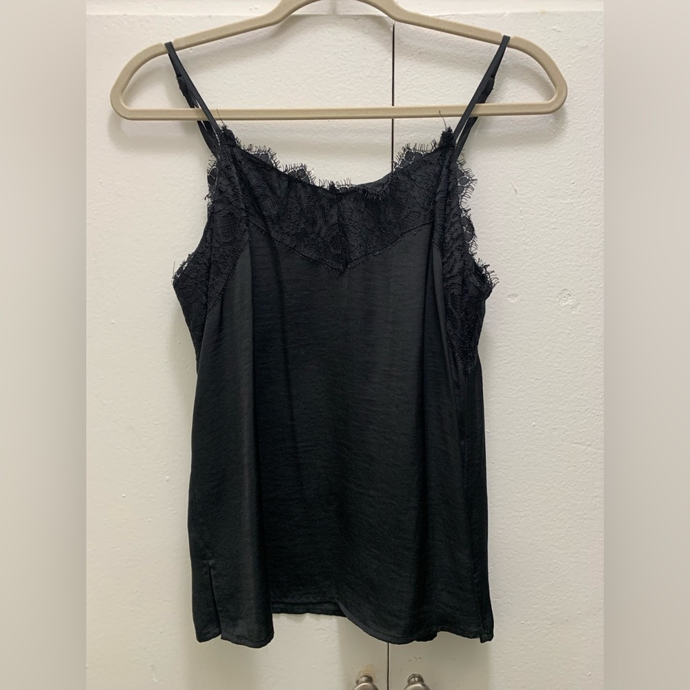 Who What Wear women’s top black size: Small